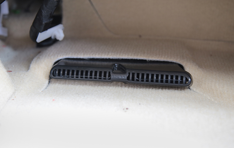 Luhuezu 2pcs Rear Air Conditioner Outlet Cover For Toyota Land Cruiser PRADO LC150 FJ150 Accessories 2010-2017 Luhuezu 2pcs Rear Air Conditioner Outlet Cover For Toyota Land Cruiser PRADO LC150 FJ150 Accessories 2010-2017